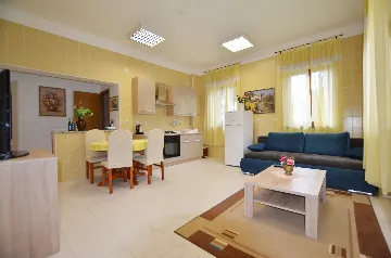 1-Bedroom Apartment in Žminj for Up to 4