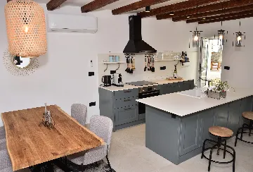 Rovinj Duplex Apartment with Terrace and BBQ