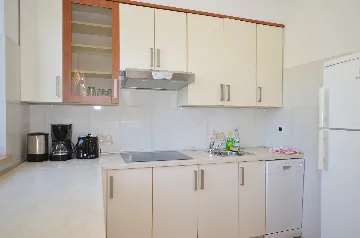 Rovinj 2-Bedroom Apartment for Up to 4 Guests