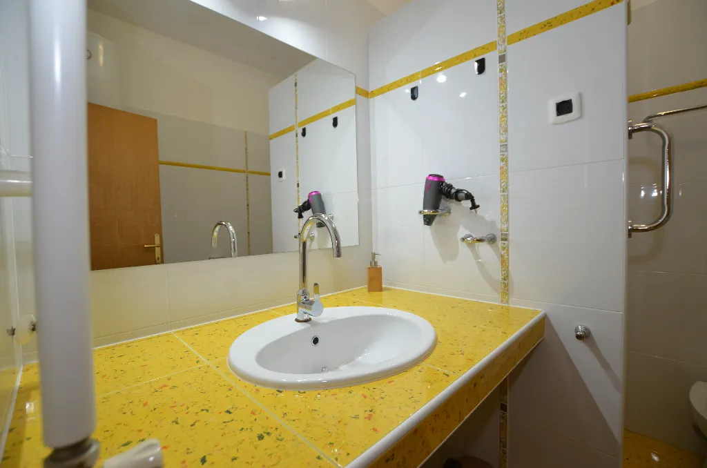 Rovinj 2-Bedroom Apartment for Up to 4 Guests