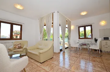 Rovinj 2-Bedroom Apartment for Up to 4 Guests