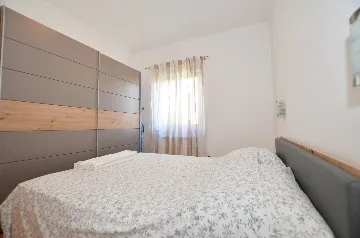 Rovinj 2-Bedroom Apartment for 4 Guests