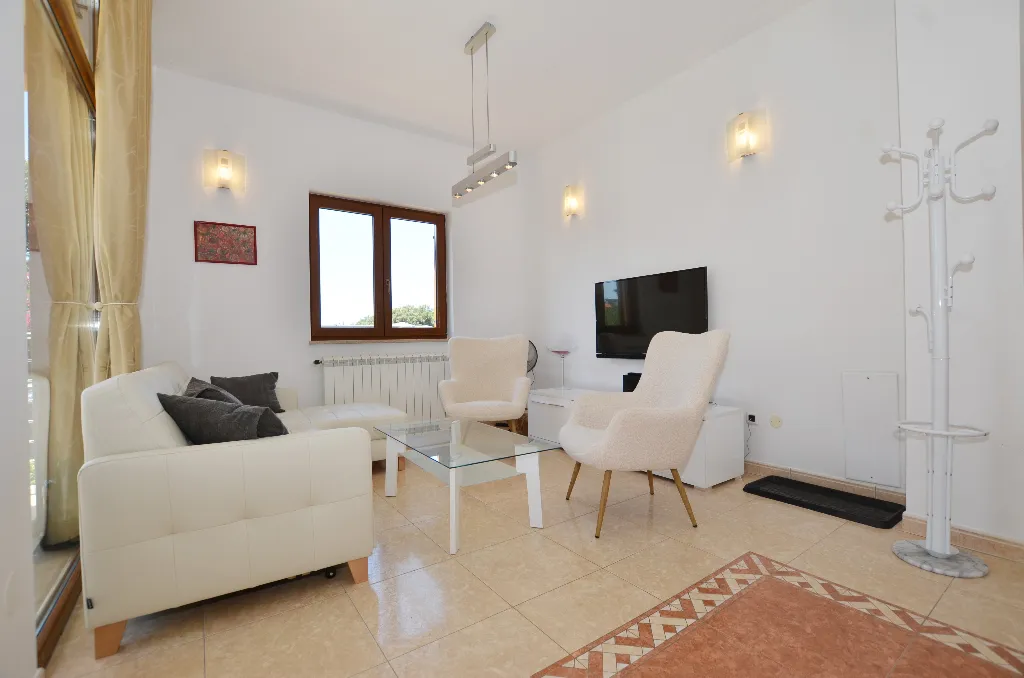 Rovinj 2-Bedroom Apartment for 4 Guests