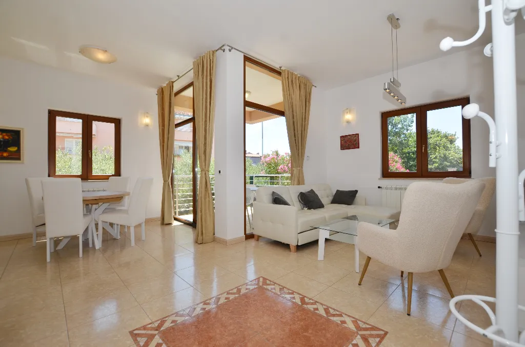 Rovinj 2-Bedroom Apartment for 4 Guests
