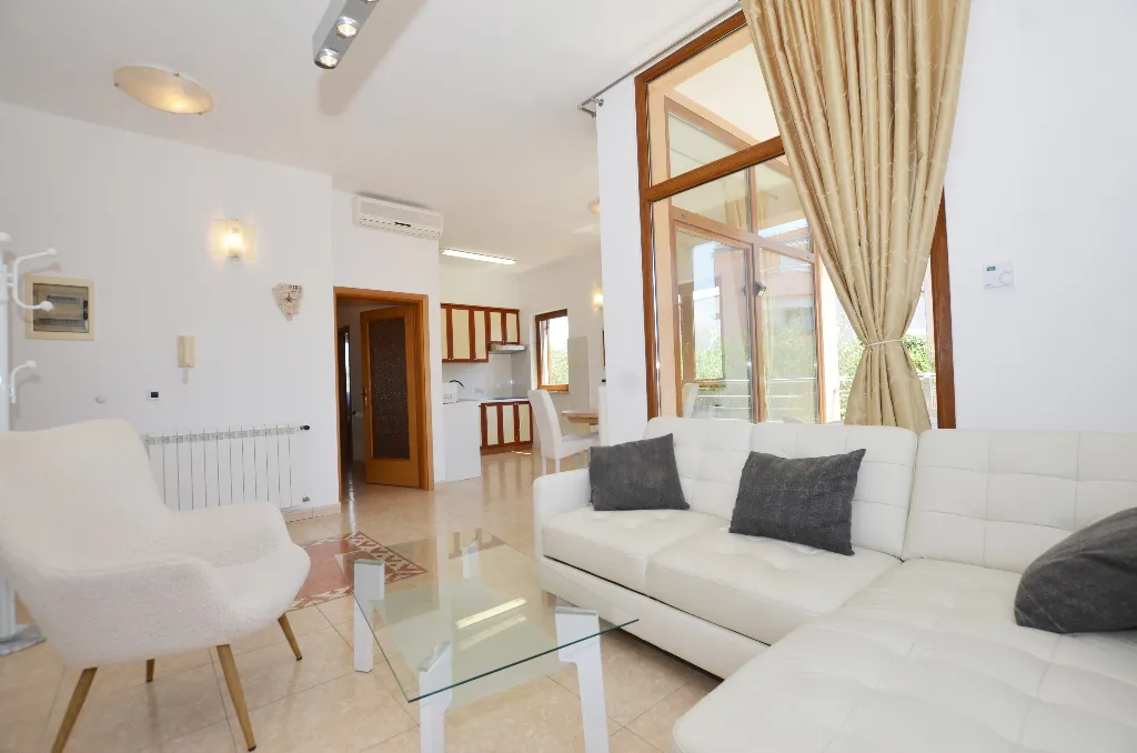 Rovinj 2-Bedroom Apartment for 4 Guests