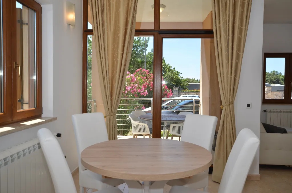 Rovinj 2-Bedroom Apartment for 4 Guests
