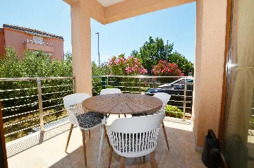 Rovinj 2-Bedroom Apartment for 4 Guests