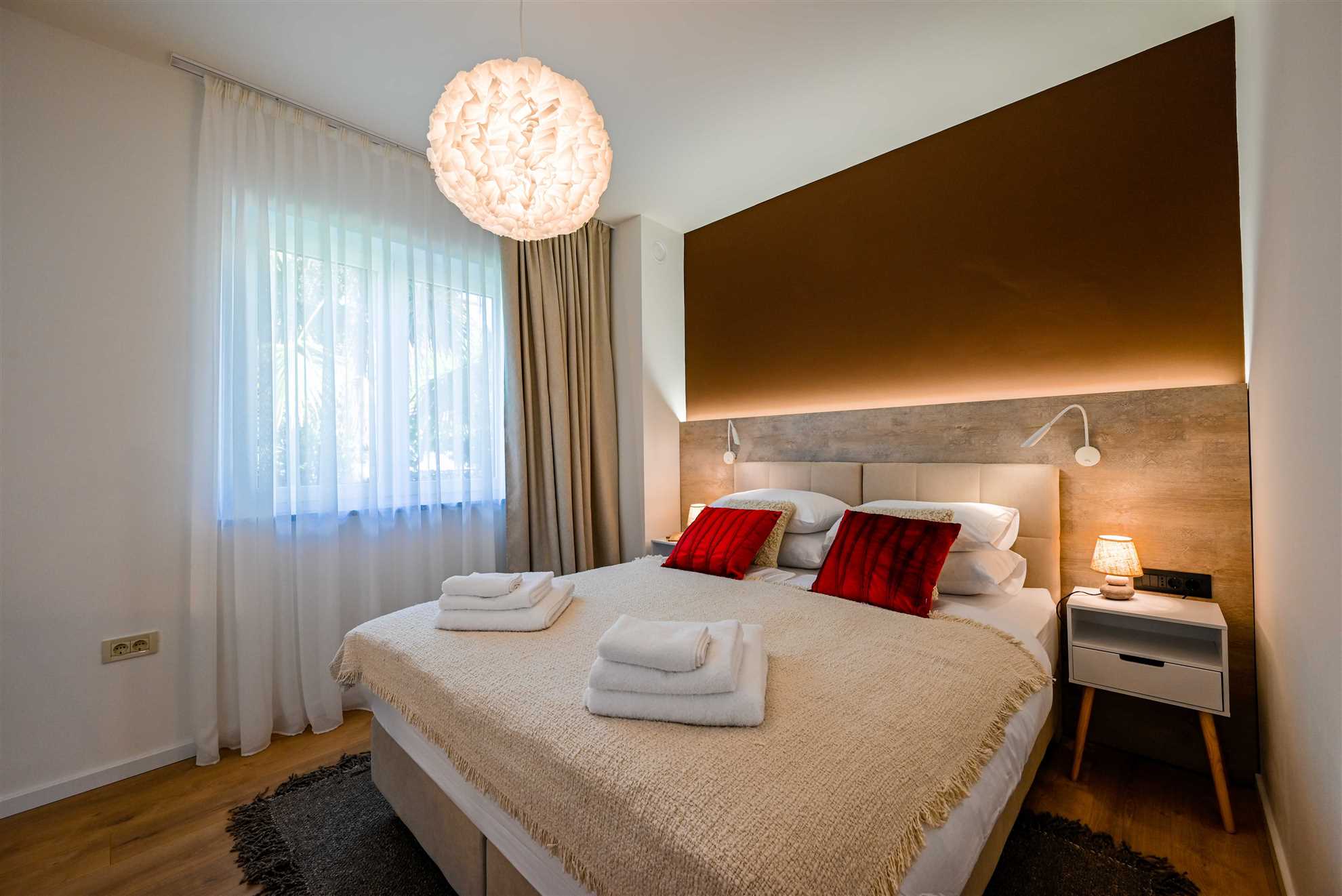 Cherry Apartment with parking