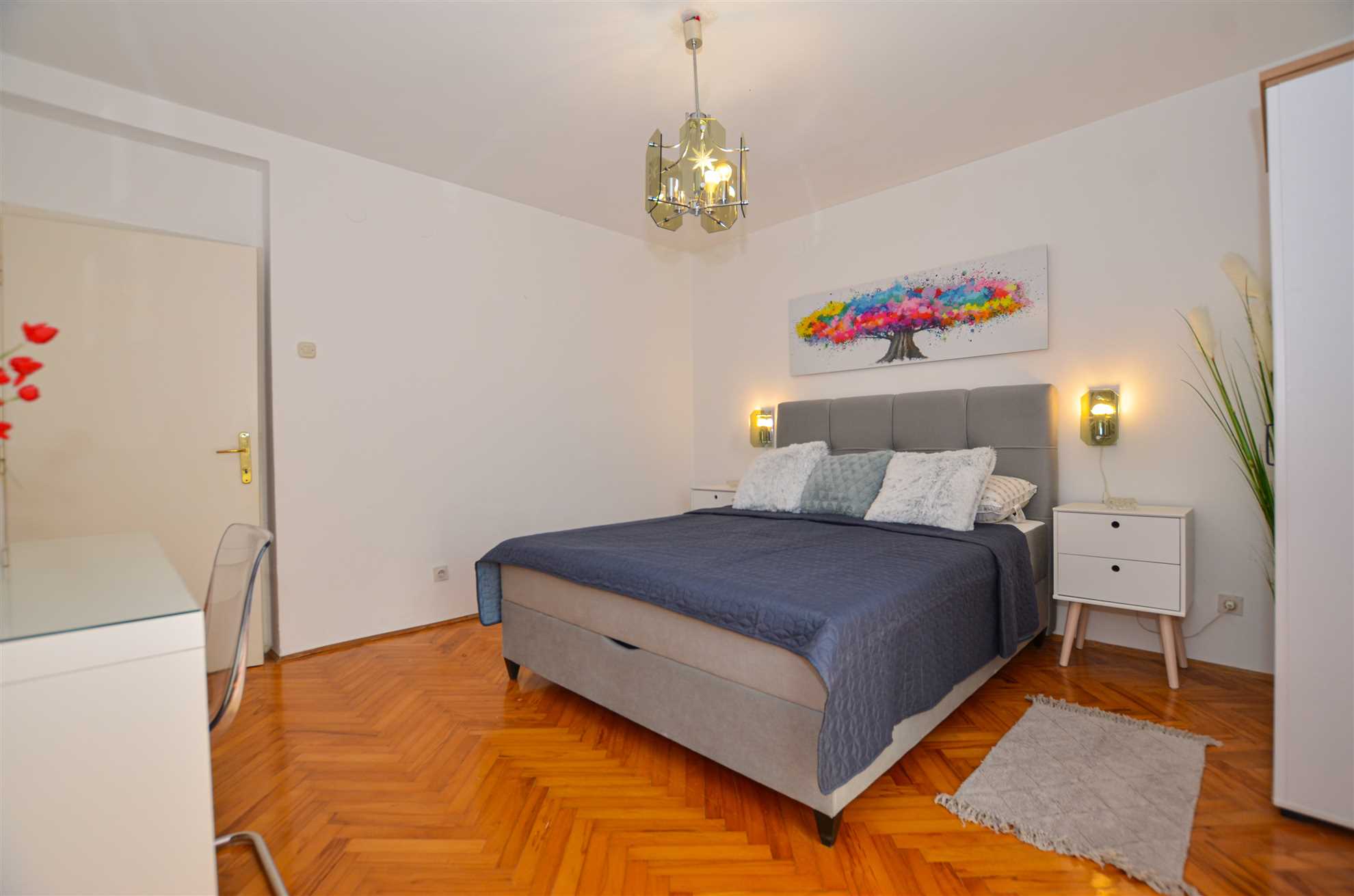 Lidia apartment with private parking