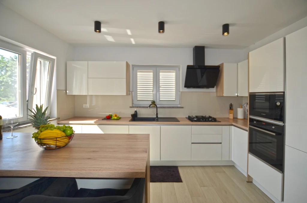 2-Bedroom Apartment in Bale for Up to 4 Guests