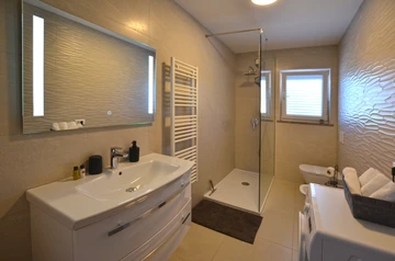 2-Bedroom Apartment in Bale for Up to 4 Guests