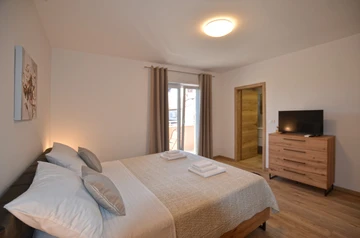 Holiday House in Bale for Up to 6 Guests