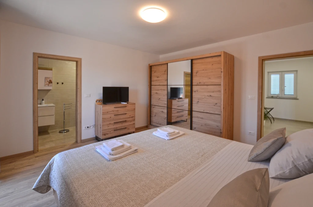 Holiday House in Bale for Up to 6 Guests
