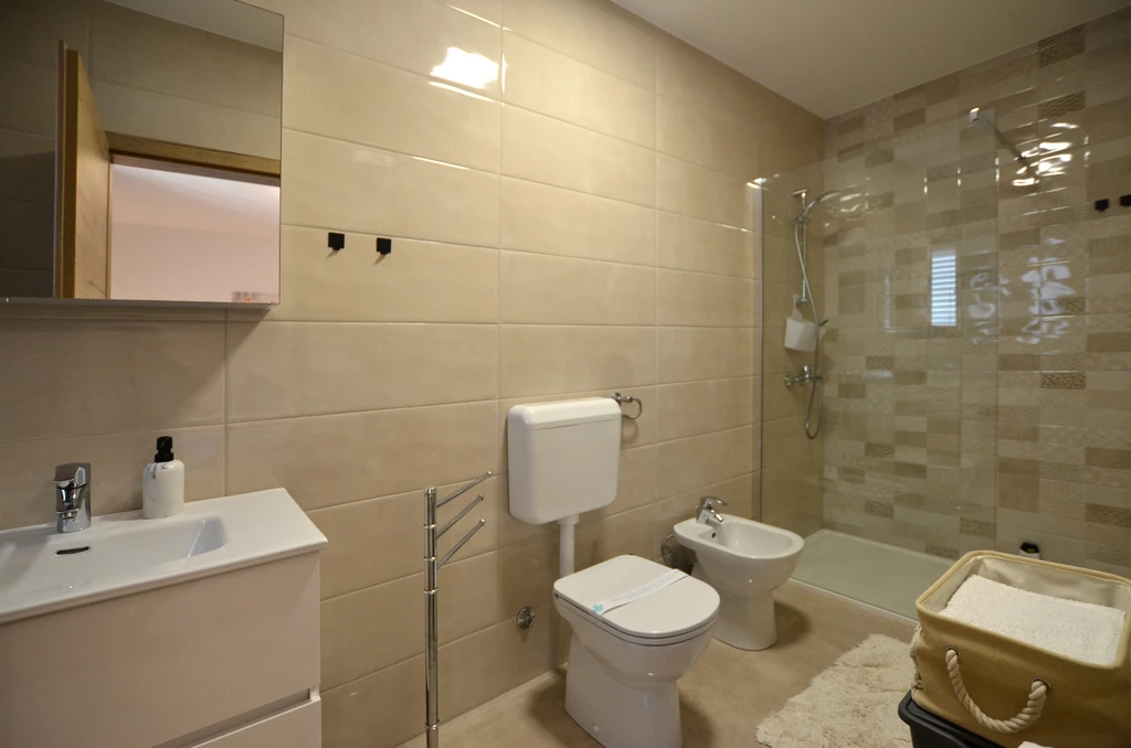 Holiday House in Bale for Up to 6 Guests