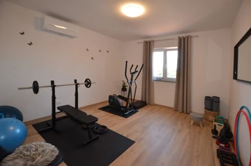 Holiday House in Bale for Up to 6 Guests