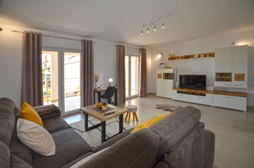 Holiday House in Bale for Up to 6 Guests