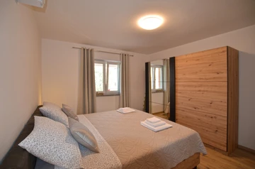 Holiday House in Bale for Up to 6 Guests