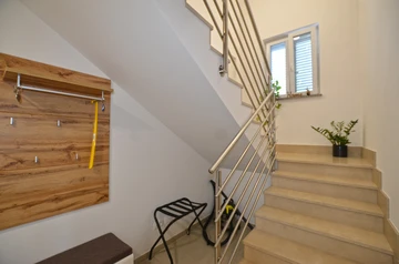 Holiday House in Bale for Up to 6 Guests