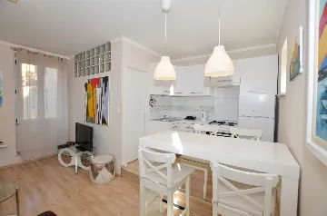 Rovinj Apartment with Sea View for up to 3