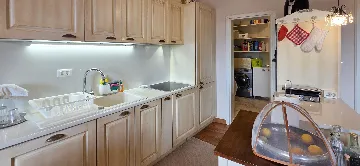 2-Bedroom Apartment in Rovinj for 4 Guests