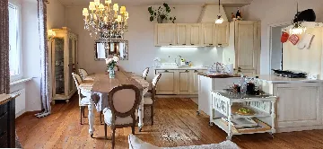 2-Bedroom Apartment in Rovinj for 4 Guests