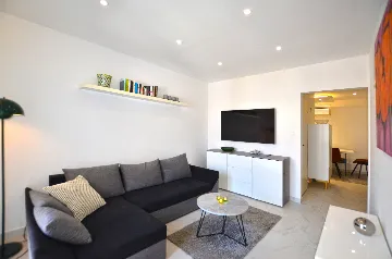 1-Bedroom Apartment for 3 Guests in Rovinj