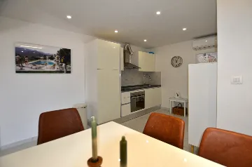 1-Bedroom Apartment for 3 Guests in Rovinj