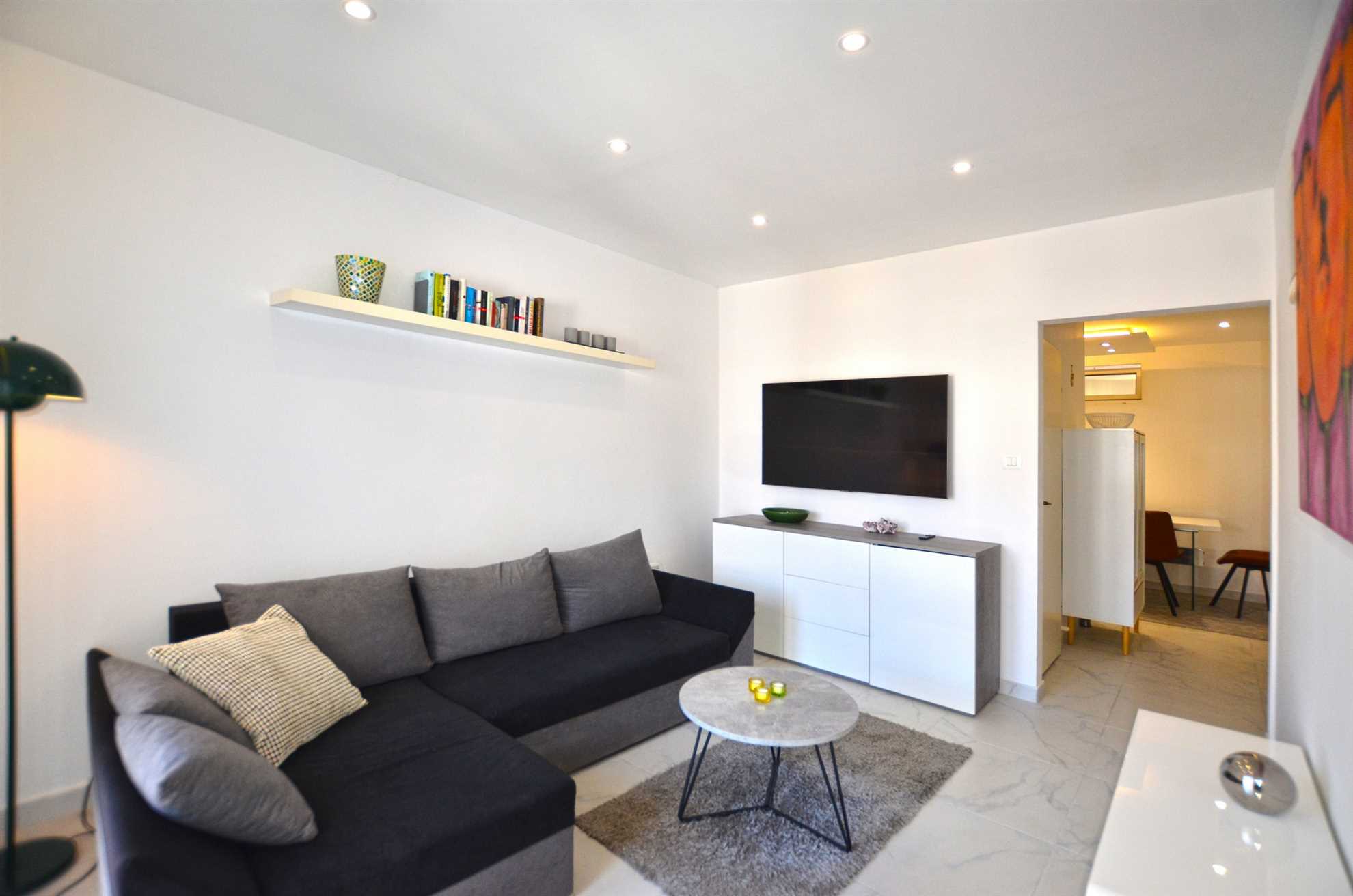 White Nest - Stylish & Cozy Apartment