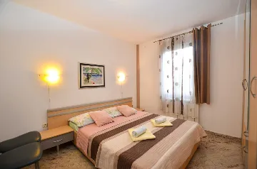 Rovinj 2-Bedroom Apartment with Shared Terrace