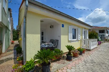 Rovinj 2-Bedroom Apartment with Shared Terrace