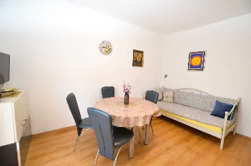 Rovinj 1-Bedroom Apartment with Private Parking