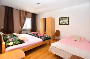 Rovinj 1-Bedroom Apartment with Private Parking