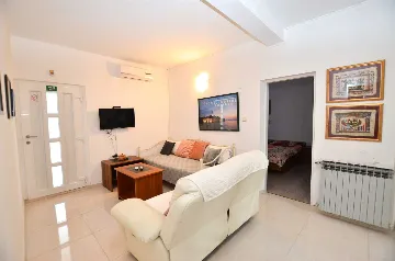 Rovinj Apartment with Private Parking for up to 6
