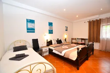 Rovinj Apartment with Private Parking for up to 6