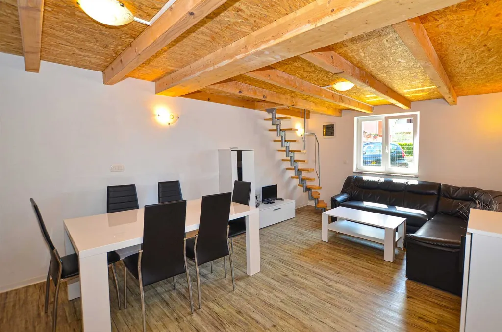 Two-Bedroom Apartment in Rovinj with Shared Pool