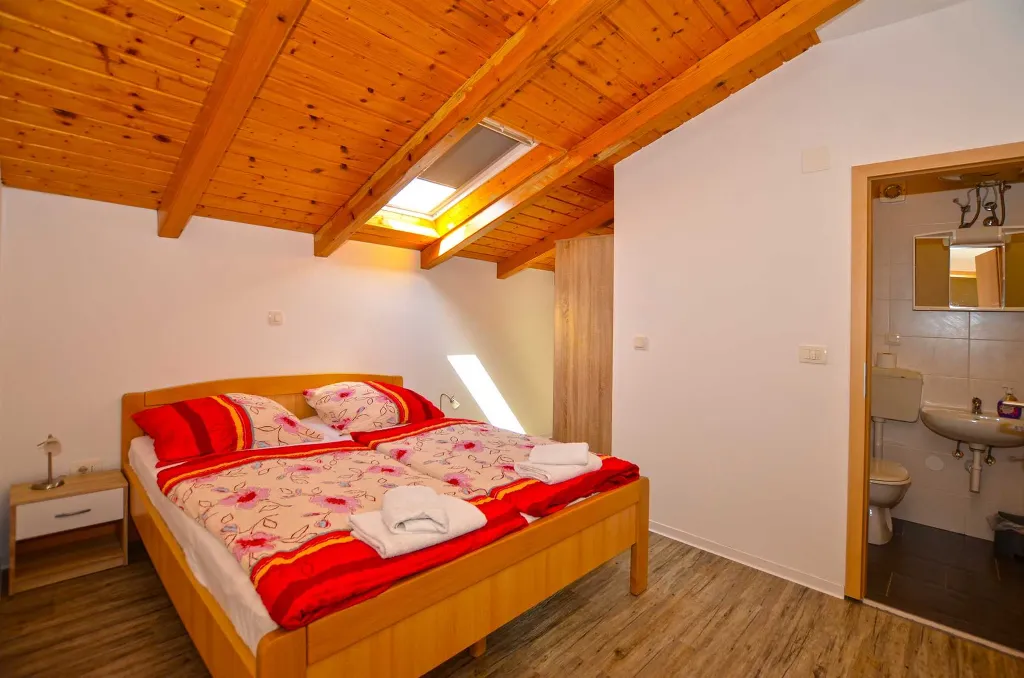 Two-Bedroom Apartment in Rovinj with Shared Pool