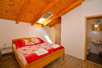 Two-Bedroom Apartment in Rovinj with Shared Pool