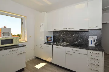 Rovinj 2-Bedroom Apartment with Balcony (Up to 6)