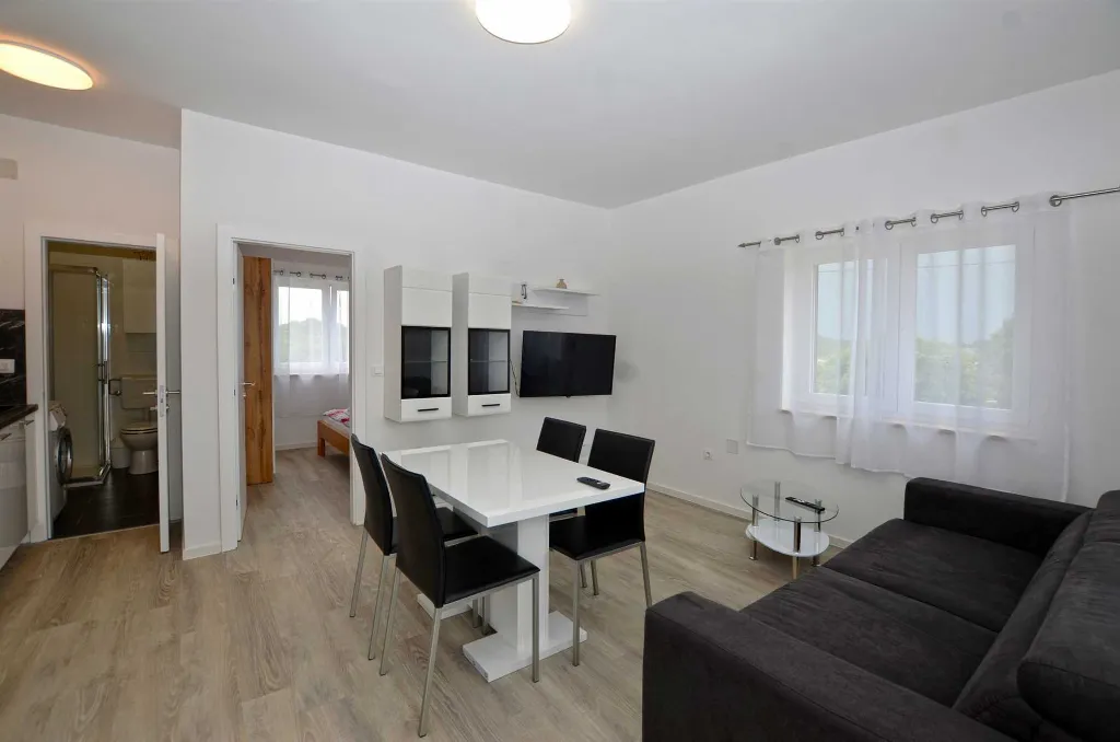Rovinj 1-Bedroom Apartment with Shared Pool