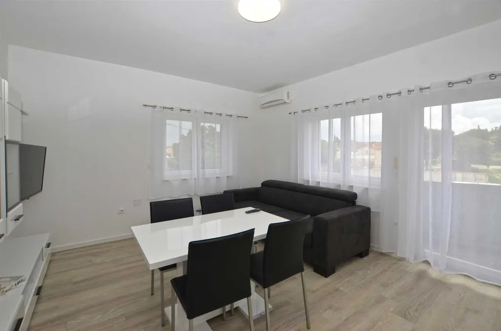 Rovinj 1-Bedroom Apartment with Shared Pool