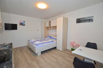 Rovinj Studio Apartment for 2 Guests with Shared Pool