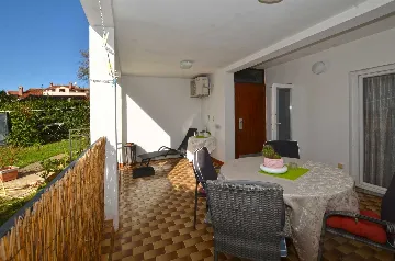 Two-Bedroom Apartment for 4 in Rovinj