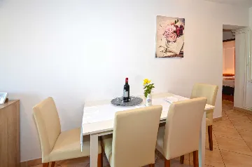 Two-Bedroom Apartment for 4 in Rovinj