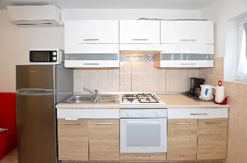 Two-Bedroom Apartment for 4 in Rovinj