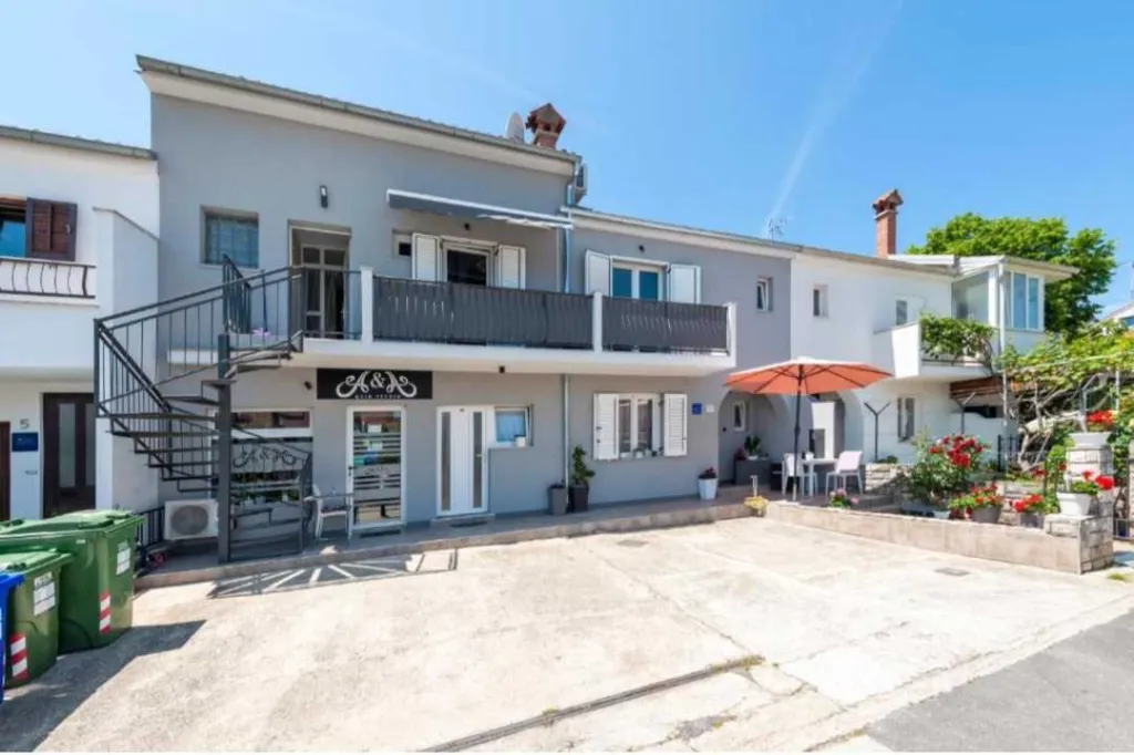 Rovinj 2-Bedroom Apartment for Up to 4 Guests