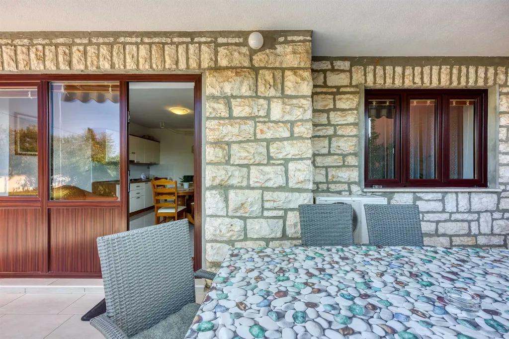 Rovinj 3-Bedroom Apartment for Up to 6 Guests