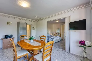 Rovinj 3-Bedroom Apartment for Up to 6 Guests