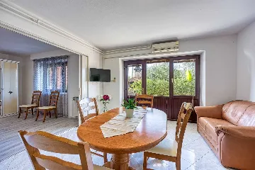 Rovinj 3-Bedroom Apartment for Up to 6 Guests