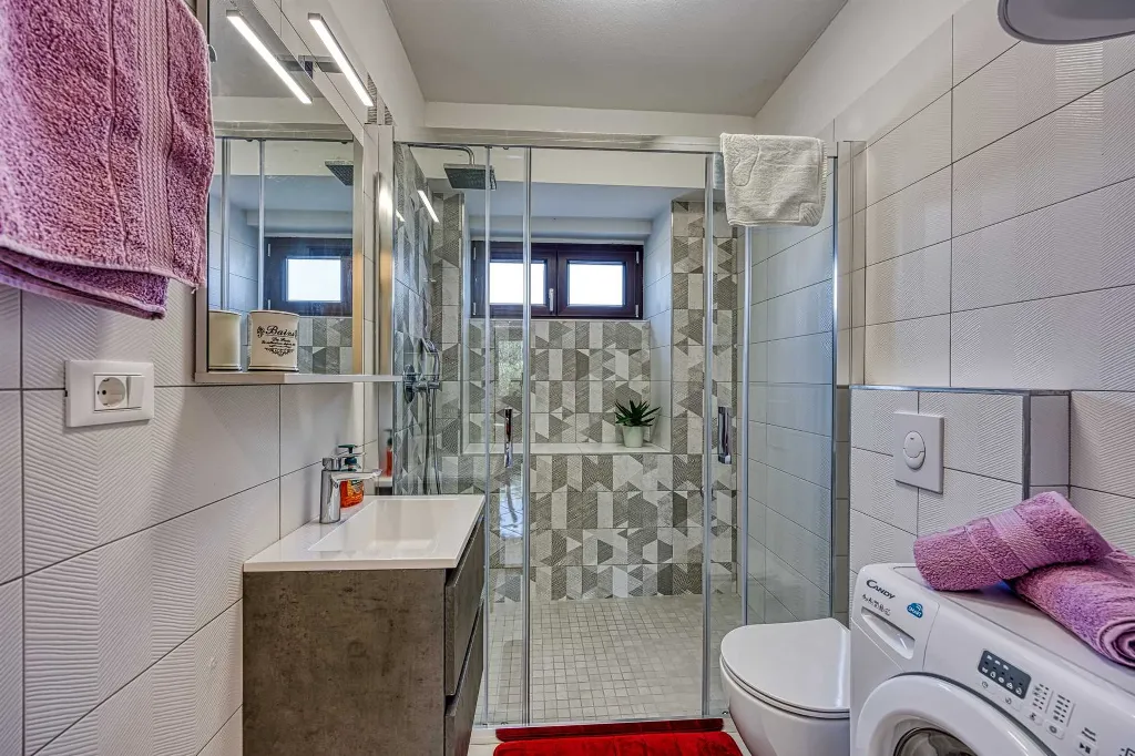 Rovinj 3-Bedroom Apartment for Up to 6 Guests