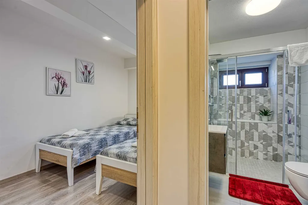 Rovinj 3-Bedroom Apartment for Up to 6 Guests